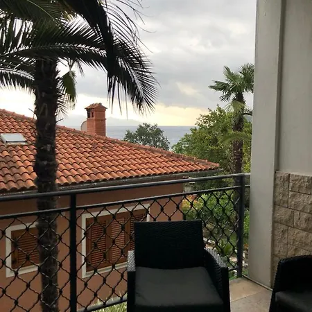Nika Apartment Lovran